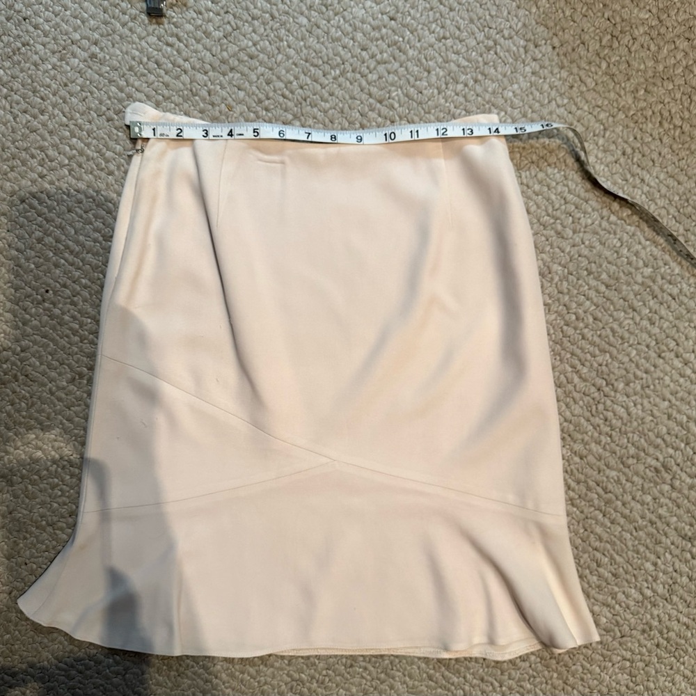 Elegant Vintage Cream Skirt - Picture 2 of 4
